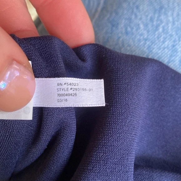 Athleta Tangier High Neck Tankini Top 34D /DD Blue Open Back Underwire - Picture 5 of 9